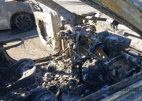 2019 Jeep Compass Latitude 4X4 z USA, uszkodzony, nr VIN 3C4NJDBB3KT760907